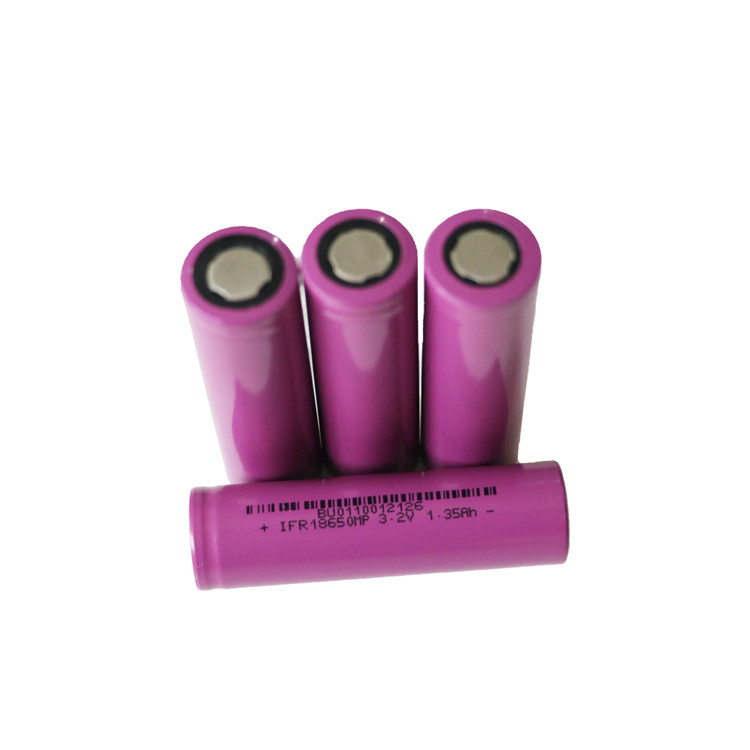 3.2V Batteria cilindrica al litio fosfato 18650 LiFePo4 1100mAh 1500mAh 1800mAh Batteria LiFePo4