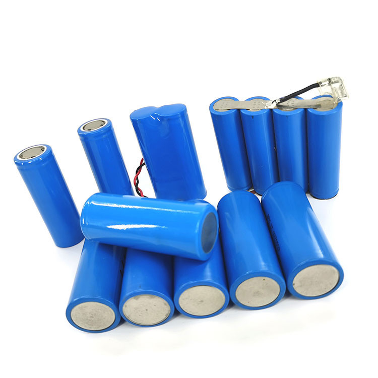 26700 3.2V 4000mAh lithium-ijzerfosfaatbatterij LiFePo4-batterij Laad Li-ionbatterij op